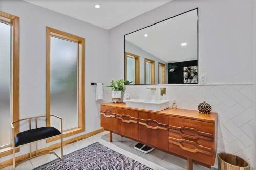 Professionally Designed Central Boise 4 Bedroom Custom Home