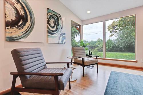 Professionally Designed Central Boise 4 Bedroom Custom Home