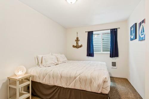 Garfield Bay View Home