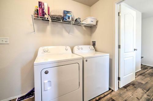 Inviting Cabin Half-mi From Downtown Victor!