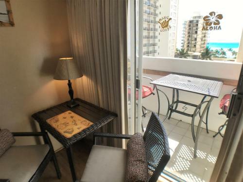 Apartamento Kuhio Village Towers 1002a