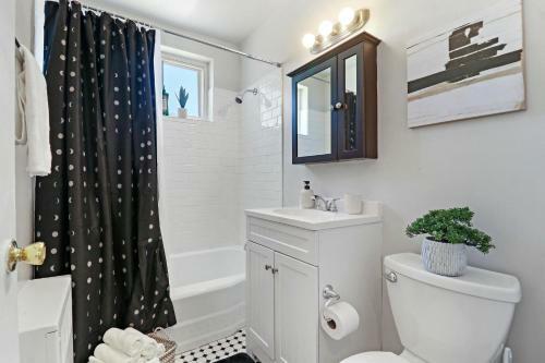 Apartamento Modern & Comfy 2br Apt Near Restaurants
