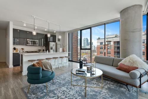 Luxury Rental Apartment @chicago?lounge, Pool&gym