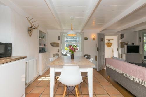 Holly Cottage