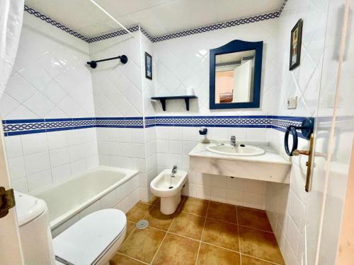 Apartamento Con Terraza Y Vistas Al Mar 1� L�nea