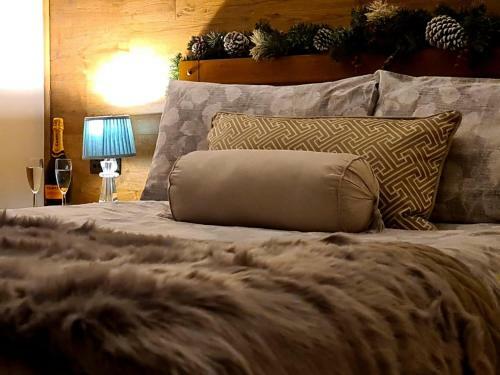 Rowan Tree Lodge With Hot Tub