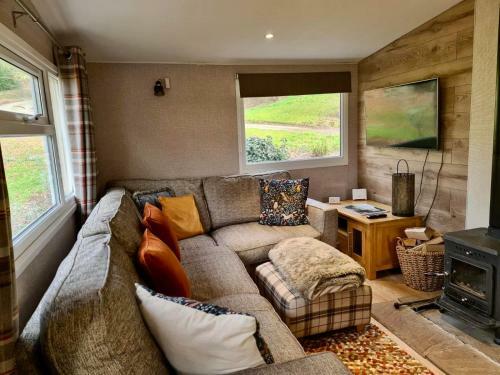 Rowan Tree Lodge With Hot Tub