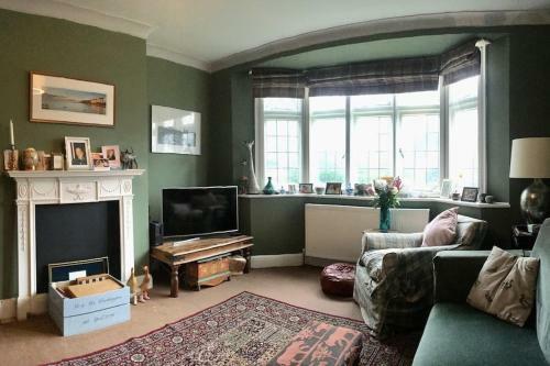 Gorgeous Seaside Home - Child & Dog Friendly