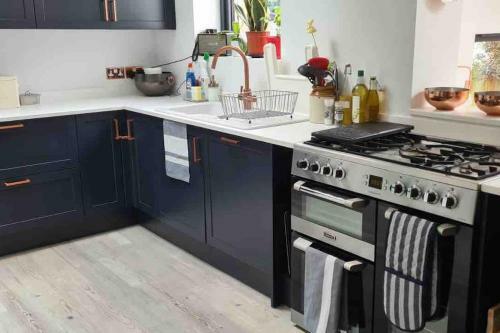Gorgeous Seaside Home - Child & Dog Friendly