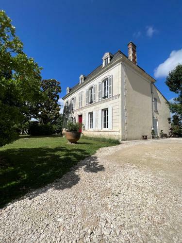 Bed & Breakfast Chambres D'h�tes Dans Maison de Ma�tre