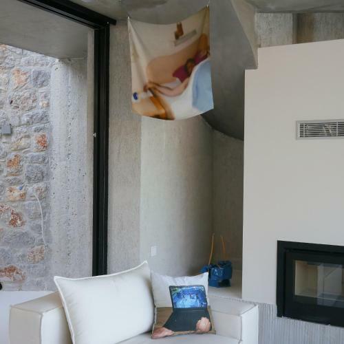 Villa Laspi / Petres