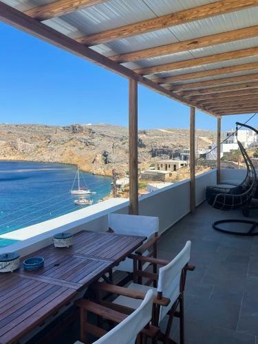 Droufakos? Home, Lux Seafront Apartment W. View