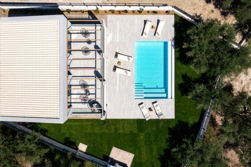 Ariadne Elegant Villa