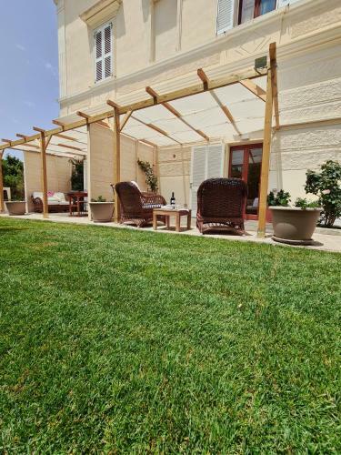 Hostal Villa Manini Suites