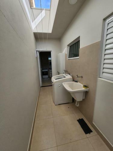 Casa 3 Dorm. 1 Suite Gar
