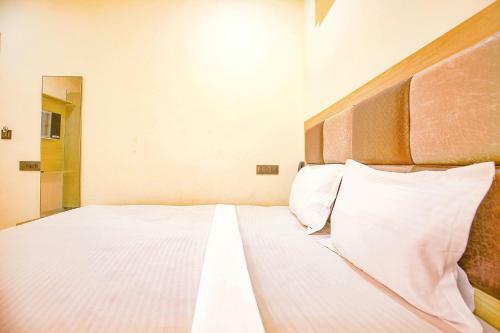 Hotel Fabescape Panchkula Motel