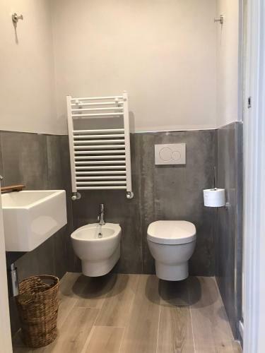 Hostal Rooms La Spezia