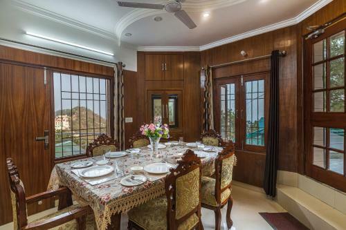 Villa Saffronstays Grandview Haven, Barog