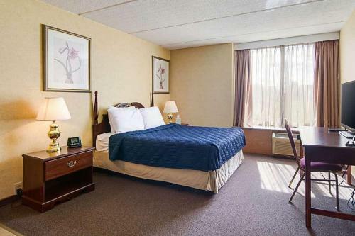 Hotel North Aurora Inn & Studio