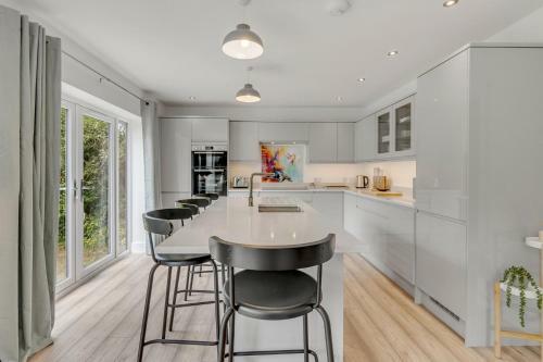New Family & Contractor Home Lyhart Rd