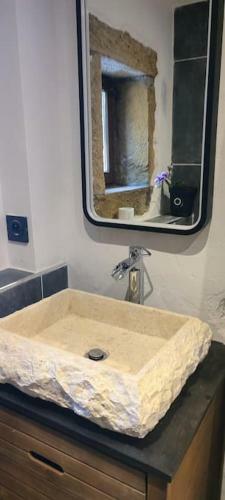 Apartamento Le G�te Des Pierres Dor�es