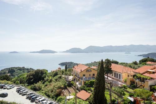 La Serra Cozy Apartment With Sea View!
