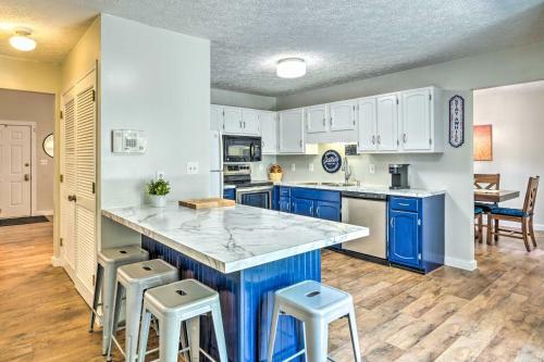 Bright And Sunny West Lafayette Gem With Fire Pit