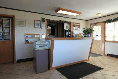 Posada Americas Best Value Inn Suburban