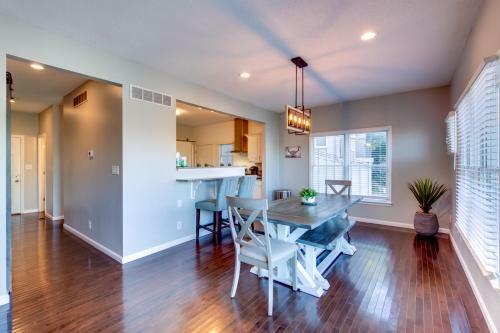 Riverfront Oasis: 5 Min To Dt Cincinnati