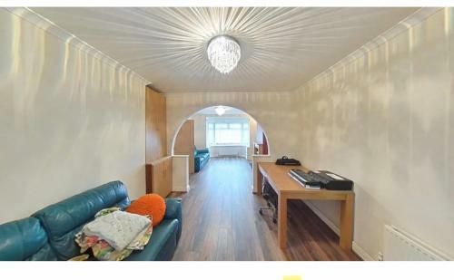 Lovely 6 Bedroom House