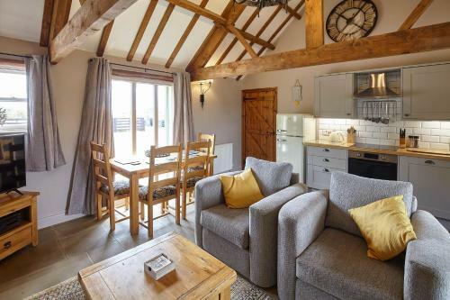 Host & Stay - Low Waupley Farm