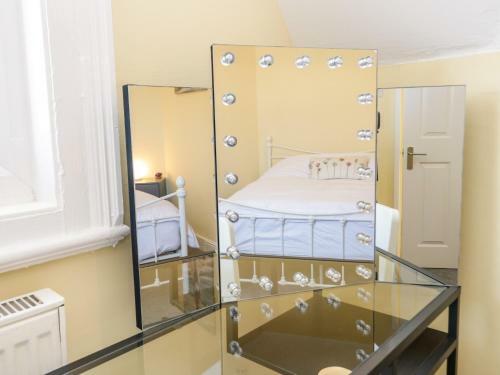 Apartment 3
