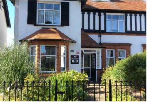 Bed & Breakfast Southbourne Guest House