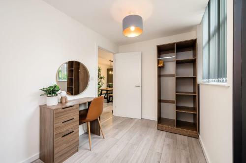 Host Apartments - The Rodney St Courtyard