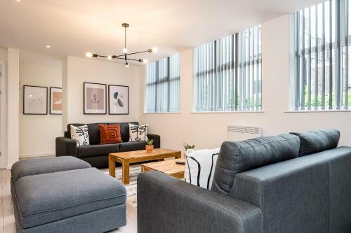 Host Apartments - The Rodney St Courtyard