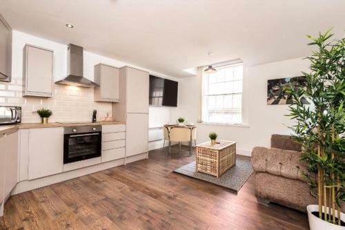 The Cavern Quarter Aparthotel By Ustay