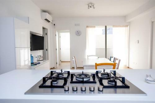 Izzhome Bellavita Apartment