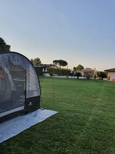 In Tenda In Giardino