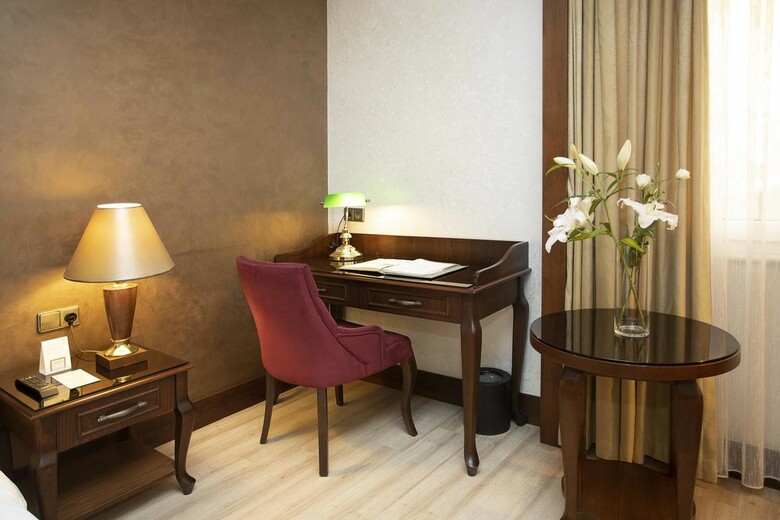 Hotel Occidental Taksim