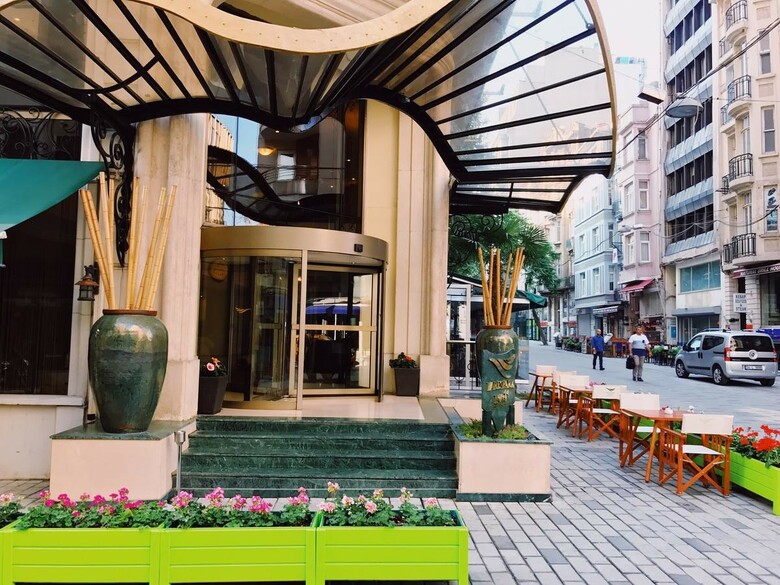Hotel Occidental Taksim