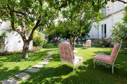 Hostal Palazzo Cacace Relais