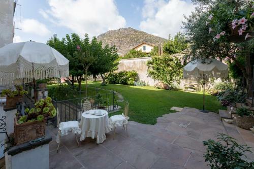 Hostal Palazzo Cacace Relais