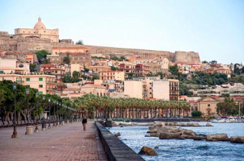 Hostal Affittacamere A 2 Minuti Dal Porto