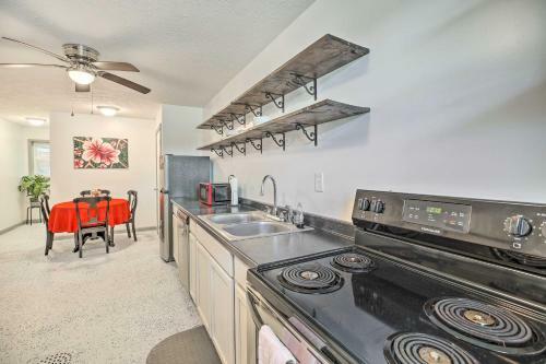 Apartamento Charming Getaway And Fire Pit Near Hikes And Lake