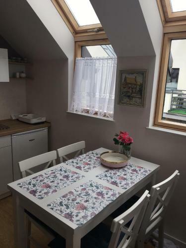 Apartament Jastrz?bia G�ra 12 B