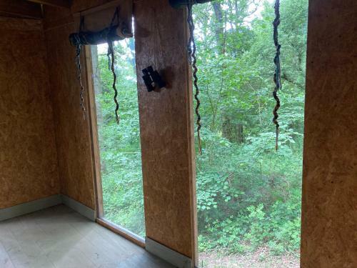 Unique Off Grid Tree-house Stay
