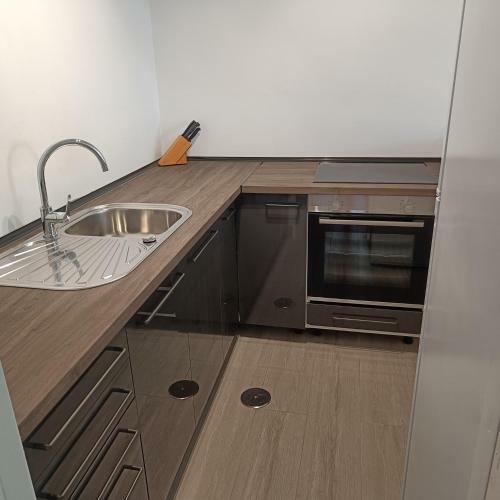 2 Bedroom Apartment With Marina View.