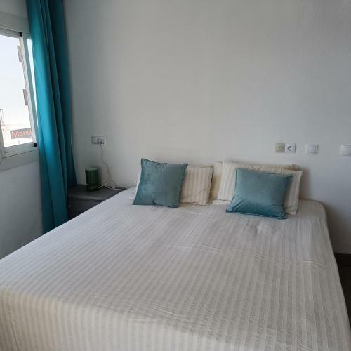 2 Bedroom Apartment With Marina View.