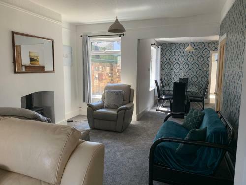 Inviting 3-bed House In Lowestoft Near The Beach