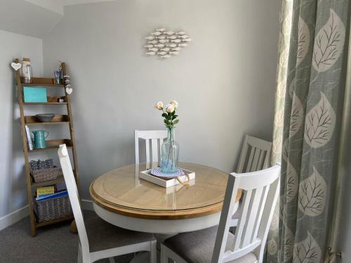 Solent Haven, Lymington With Sea Views And Parking